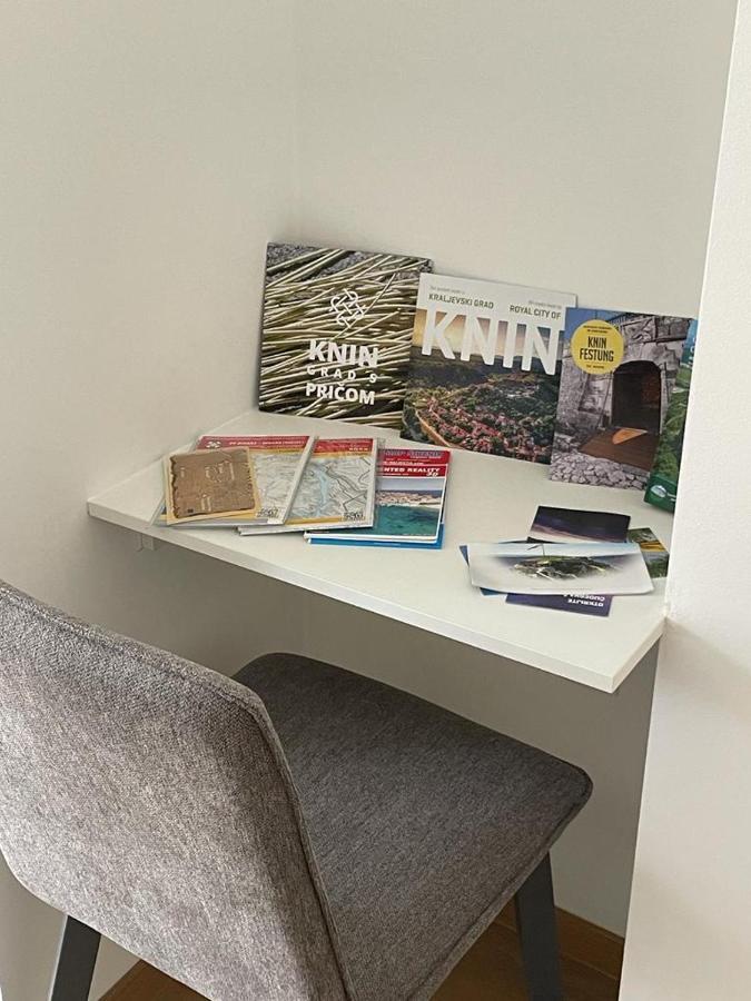 Apartman Stela Книн Экстерьер фото